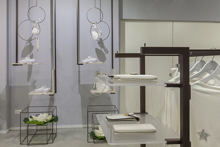 mensole e decorazioni